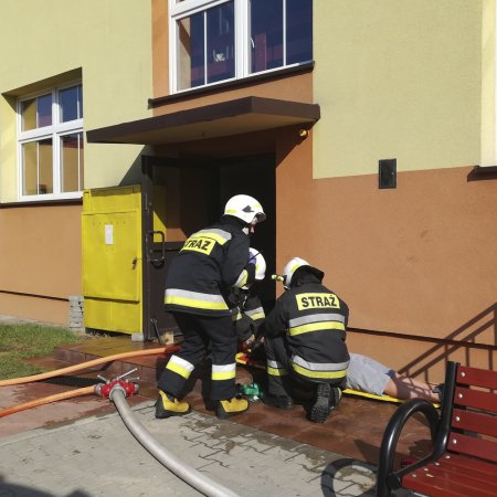 Ewakuacja Szkoły Podstawowej w Bełku