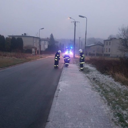 Neutralizacja plamy oleju na ulicy Woszczyckiej - 18 grudnia 2016
