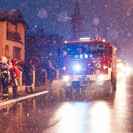 Przywitanie nowego wozu strażackiego OSP Książenice