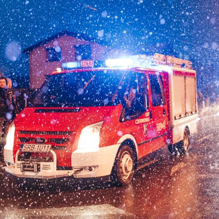 Przywitanie nowego wozu strażackiego OSP Książenice