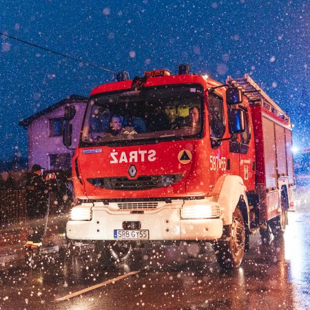 Przywitanie nowego wozu strażackiego OSP Książenice
