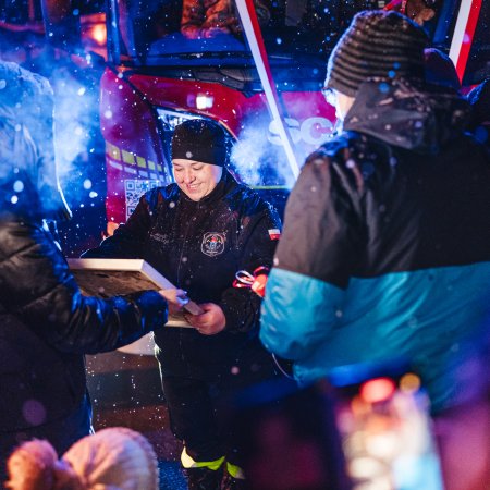 Przywitanie nowego wozu strażackiego OSP Książenice