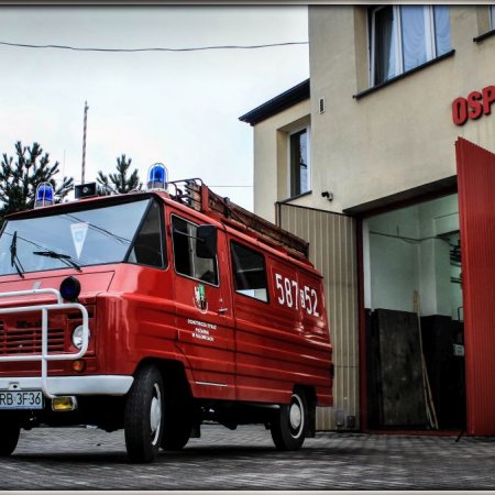 Samochód ratowniczo-gaśniczy 587[S]52 GLM 8 Żuk A-15 z motopompą PO3
