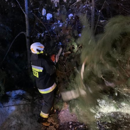 Usuwanie śniegołomów i pożar sadzy