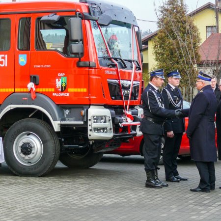 Uroczystość przekazania i poświęcenia nowego wozu strażackiego - 10 grudnia 2016
