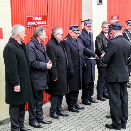 Uroczystość przekazania i poświęcenia nowego wozu strażackiego - 10 grudnia 2016
