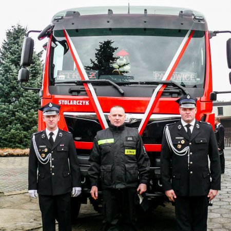 Uroczystość przekazania i poświęcenia nowego wozu strażackiego - 10 grudnia 2016
