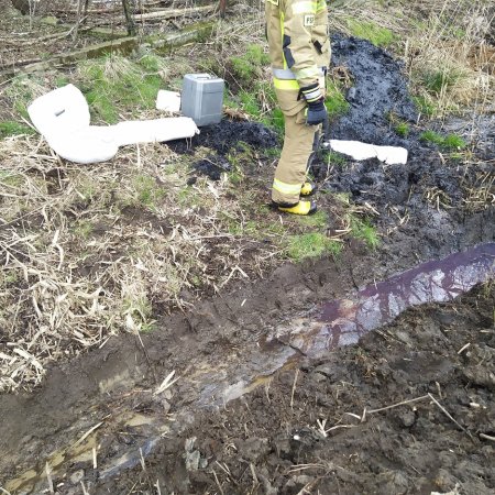 Usuwanie substancji ropopochodnych - 24 marca 2021
