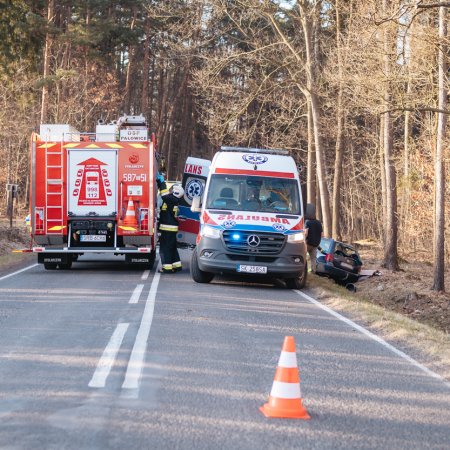 Wypadek drogowy w Palowicach na ulicy Bełkowskiej